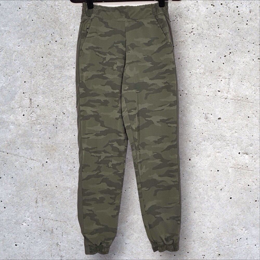 Athleta Womens 0 Brooklyn Textured Lined Green Camo Jogger Pants Casual